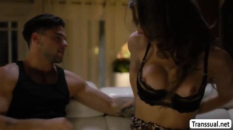 Bigtits Tranny Babe Gets Her Ass Barebacked By Her New