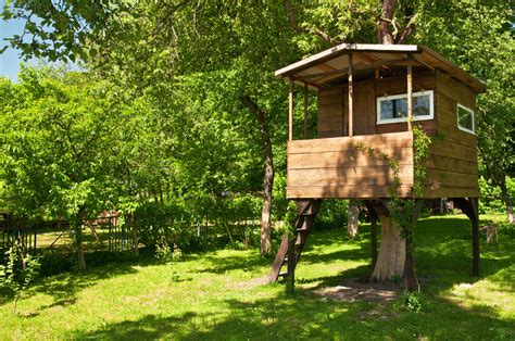 Construire une cabane en bois le plan facile à suivre