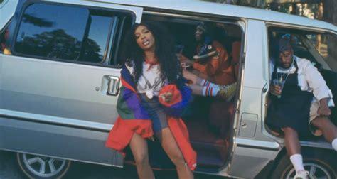 SZA Debuts Camp-Themed ‘Broken Clocks’ Music Video! | Music, Music ...