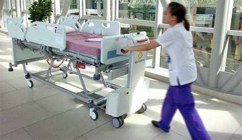 Moving Hospital Beds | Gzunda | Electrodrive