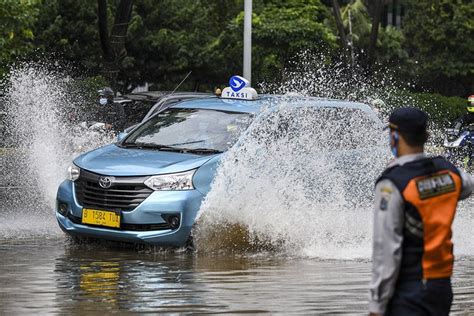 Mobil Terendam Banjir Ini Estimasi Perbaikan Di Beres Daihatsu