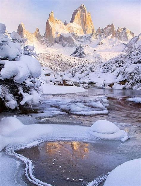 Les plus beaux sommets enneigés du monde Paysage magnifique hiver