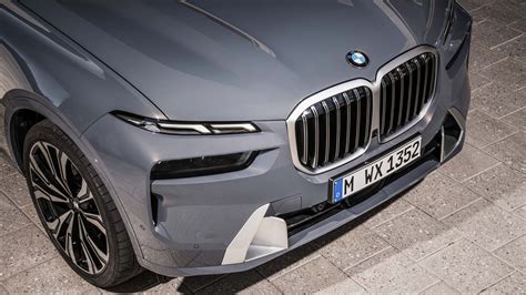 Preview Bmw X Dials Up The Luxury And Wow Factor