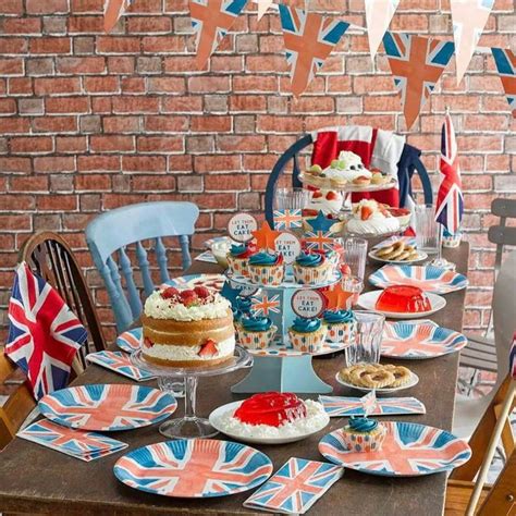 Platinum Queens Jubilee Decor Platinum Decoration Kit England