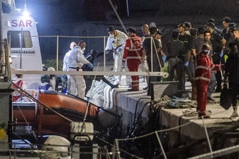 Trece Muertos Y Una Decena De Desaparecidos En Naufragio De Barco De