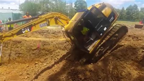 Dangerous Idiot Operator Heavy Equipment Excavator Fail Win Extreme