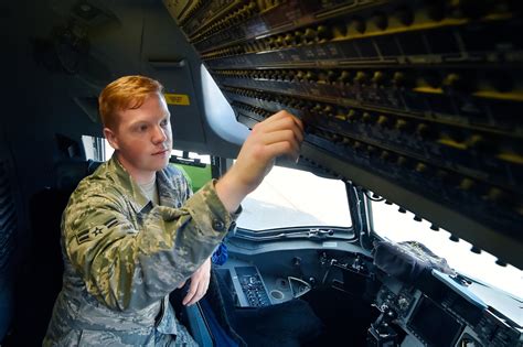 Crew Chiefs Help Keep C 17s Flying Air Mobility Command Display