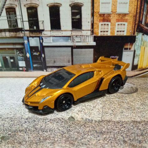 Hot Wheels Lamborghini Veneno Dourado Loose Shopee Brasil