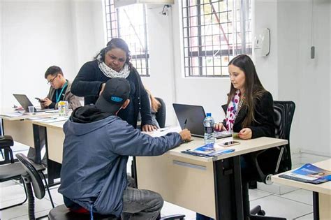 Mutirão De Emprego Oferece 1 Mil Vagas De Trabalho Para Pessoas Com Deficiência Em Curitiba