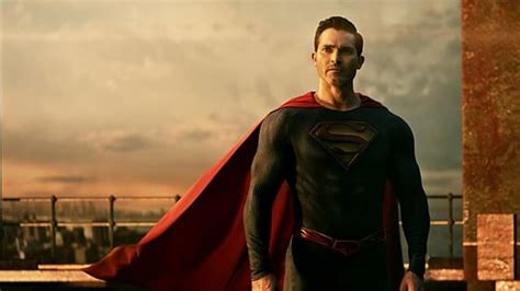 SUPERMAN LOIS New Promo Photos For Season 3 Episode 2