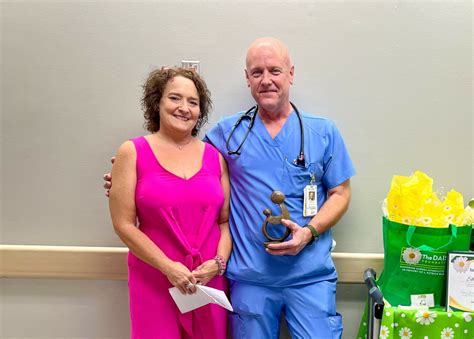 Sgmc Health Recognizes Singletary With Daisy Award For Extraordinary