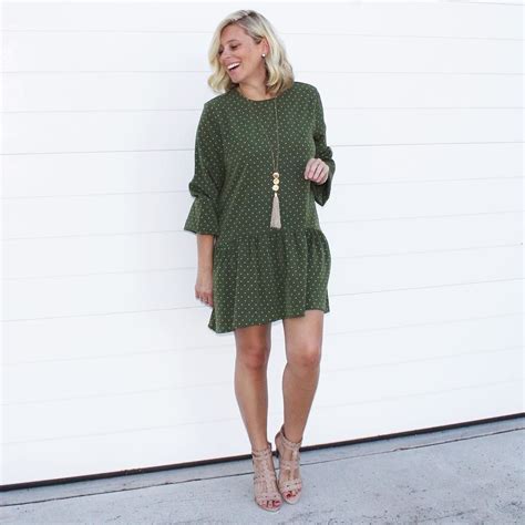 A Pair Of Nude Heels Are A Key Essential In Any Womans Wardrobe And