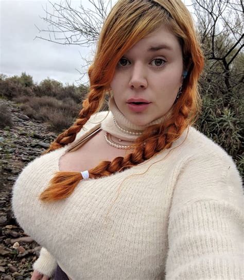 Pin On Perfectly Curvy Redheads