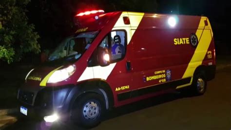 Idosa de 88 anos fratura a perna ao sofrer queda é socorrida pelo Siate