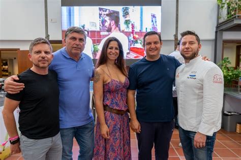 El Mercado Del Agricultor De Arona Celebra Su Segundo Aniversario