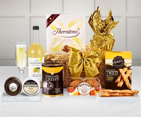 Harrogate Hamper With Alcohol Free Pressé Regency Hampers