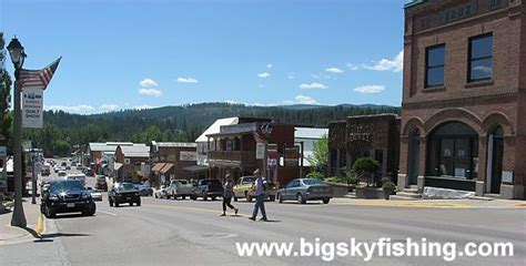 The Busy Downtown Area Of Eureka Photos Of Eureka Montana Eureka