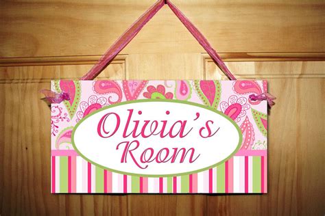 Pin By Cara Key On Livs New Room Bedroom Door Signs Door Signs Diy