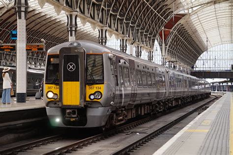 Heathrow Express Class 387 At London Paddington Tony Winward Flickr