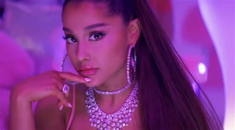 Ariana Grande 7 Rings Aesthetic