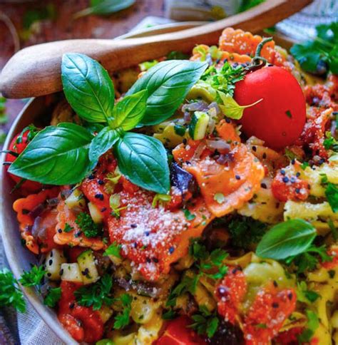 Ravioli Met Romige Tomatensaus En Zomerse Groenten Inex