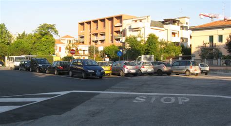 Lite A Colpi Di Bottiglia In Piazza Poi Tentano Di Scappare Sul Bus