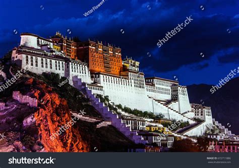 422 Imágenes De Potala Palace Night Imágenes Fotos Y Vectores De