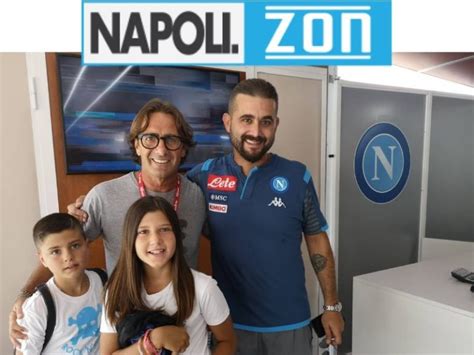 Sorpresa A Dimaro Schwoch Fa Visita Allo Store Del Napoli Napoli Zon