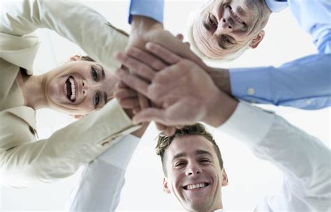 Improve office efficiency with a morning huddle - Quill Blog