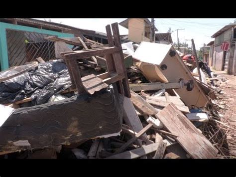 Moradores Seguem Fechando Ruas Lixo Como Forma De Protesto No