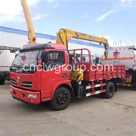 Chengli Direct Sale Dongfeng 4x2 Truck Mounted XCMG 3 2 Ton Crane Light