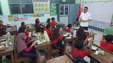 Program Presiden Prabowo DPRD Surabaya Gelar Uji Coba Makan Bergizi