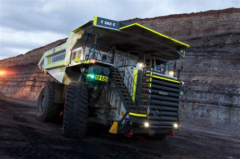 17 Best images about Liebherr Mining Equipment on Pinterest | Trucks ...