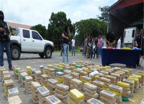 Policía Incauta Una Tonelada De Cocaína Del Clan Del Golfo