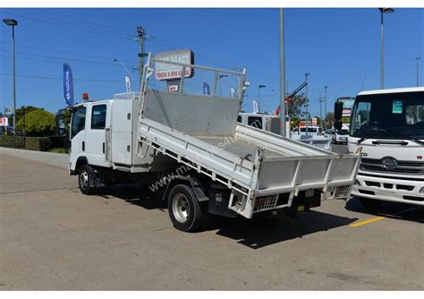 Buy Used 2011 Isuzu Npr Dual Cab Trucks In Listed On Machines4u