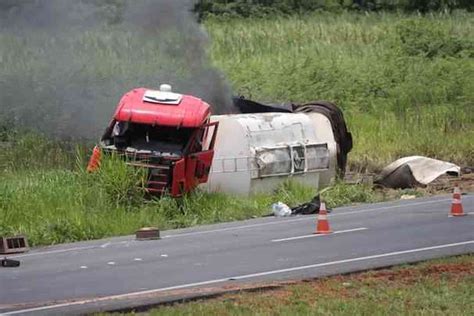 Explosão caminhão Estado de Minas