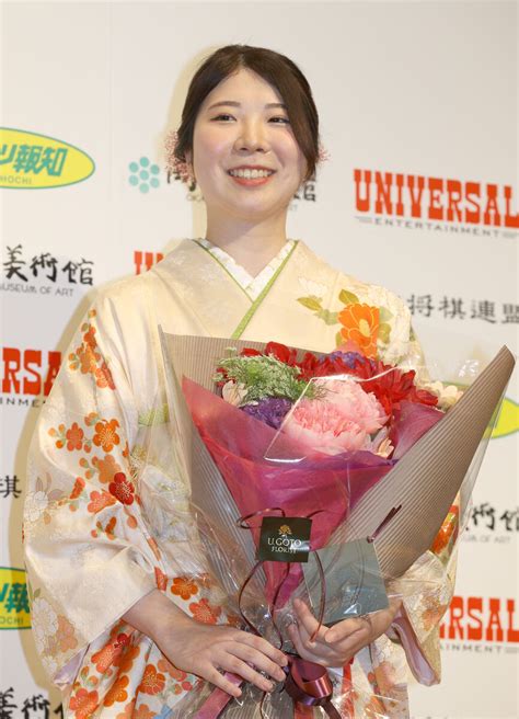 西山朋佳女流名人「すごくうれしい一日」就位式で喜び語る スポーツ報知