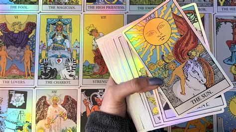 A E Waite HOLOGRAPHIC TAROT Review By Magicseer BEST TAROT DECK EVER