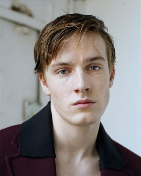 OMG BLOG OMG Hes Naked Louis Hofmann Star Of Netflixs