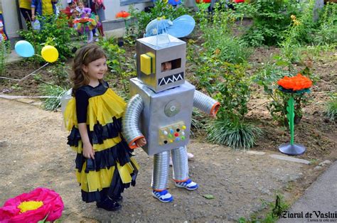 Costum Materiale Reciclabile Pentru Gradi Lpasod