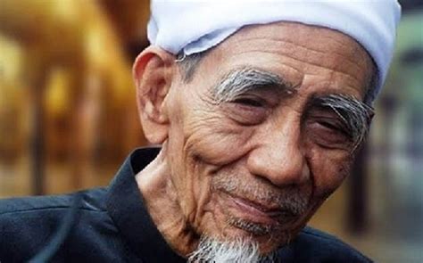 Nasihat Mbah Moen Bagi Muslim Cukup Minta 4 Hal Ini Kepada Allah SWT