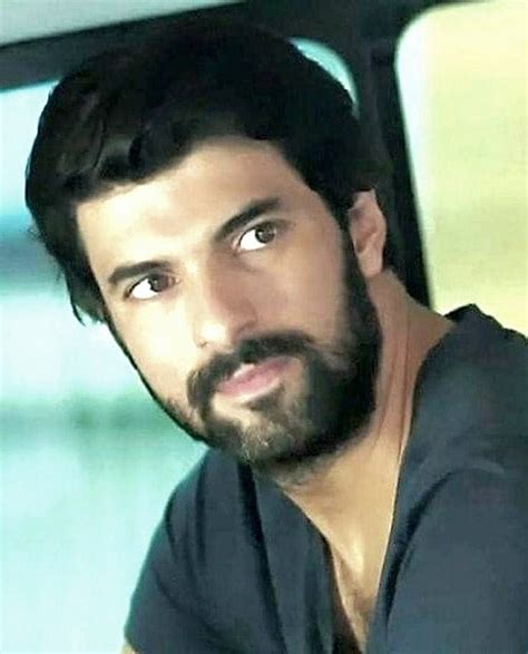 Pin de Jana Agosti en Engin Akyürek Parejas de tv Hombres guapos