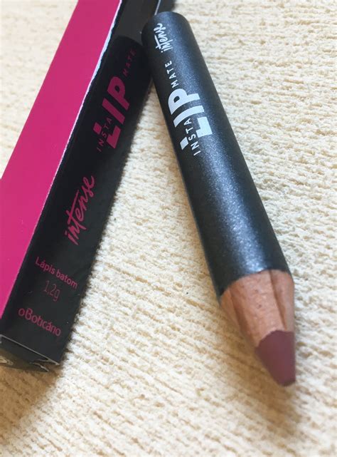 Batom lápis Intense o Boticário Instalip Mate Nude