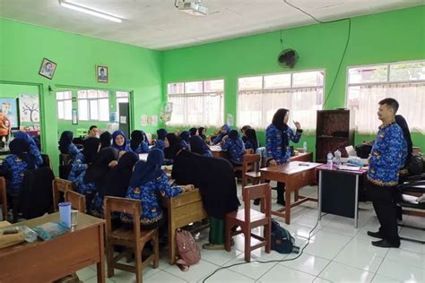 Puluhan Guru Sd Bogor Utara Ikuti Pelatihan Implementasi Kurikulum