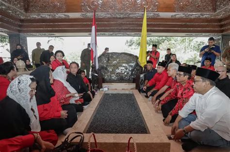 Ziarah Ke Makam Soekarno Ganjar Perjuangan Membela Wong Cilik Harus