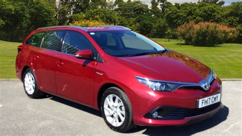 Buy Online Toyota Auris Hybrid Business Edition Tss Dr Cvt Hybrid