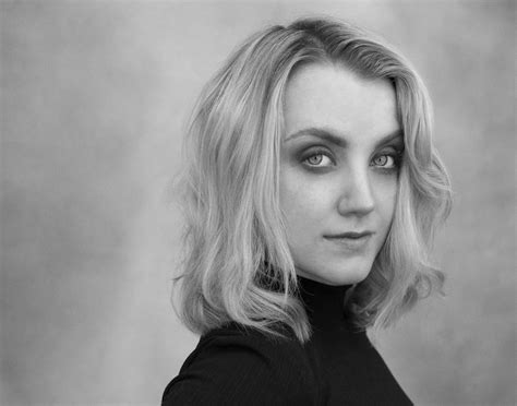 Evanna Lynch Conhecida Como Luna Lovegood Da Saga Harry Potter Vai