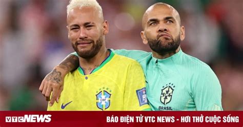 Dani Alves V O T Cu C S Ng V M Sau Nh H O Quang