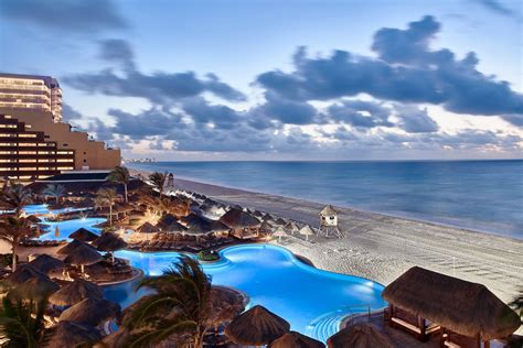 Experience Luxury At Jw Marriott Cancun Resort And Spa In Mexico S Riviera Maya