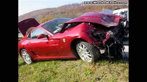 Ferrari 599 Gtb Crashes Youtube